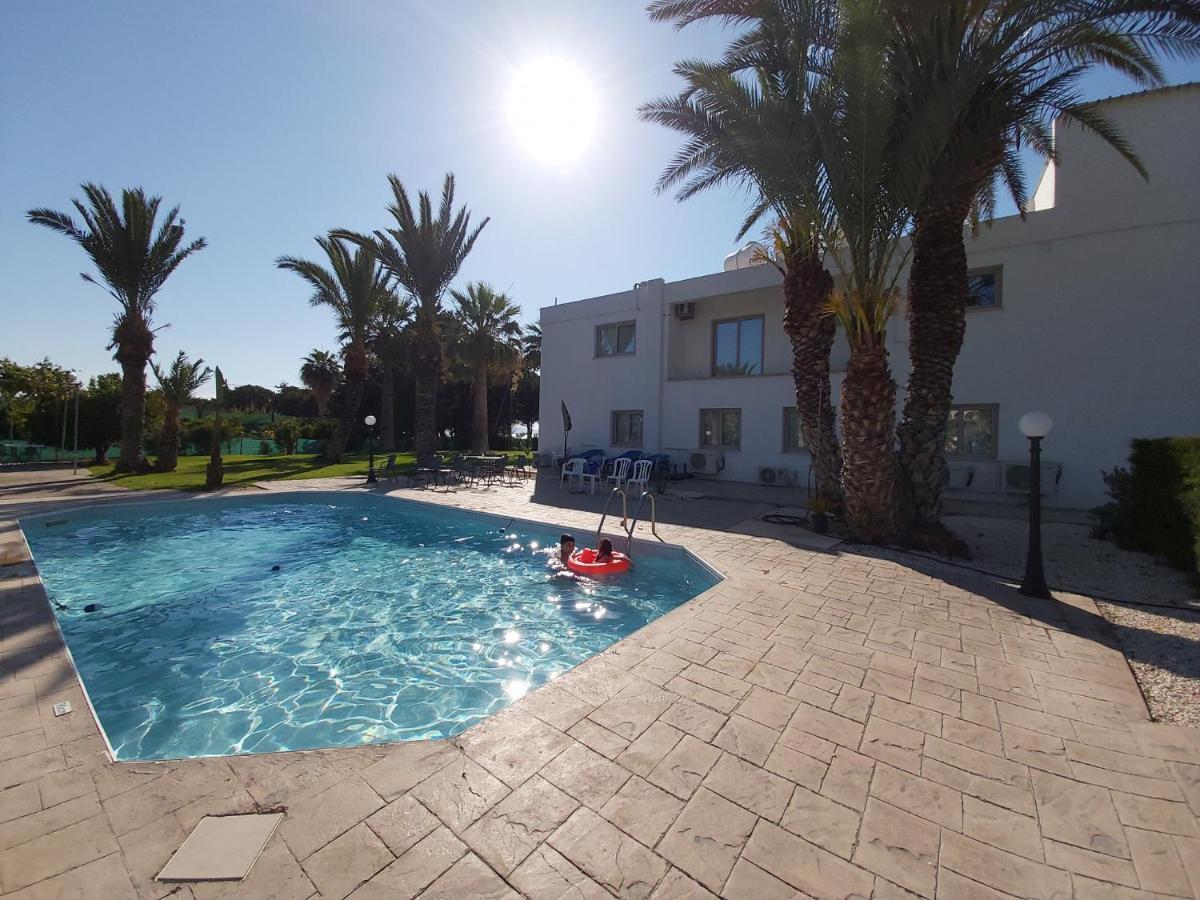 Argaka Palm Tree Apts Bagian luar foto