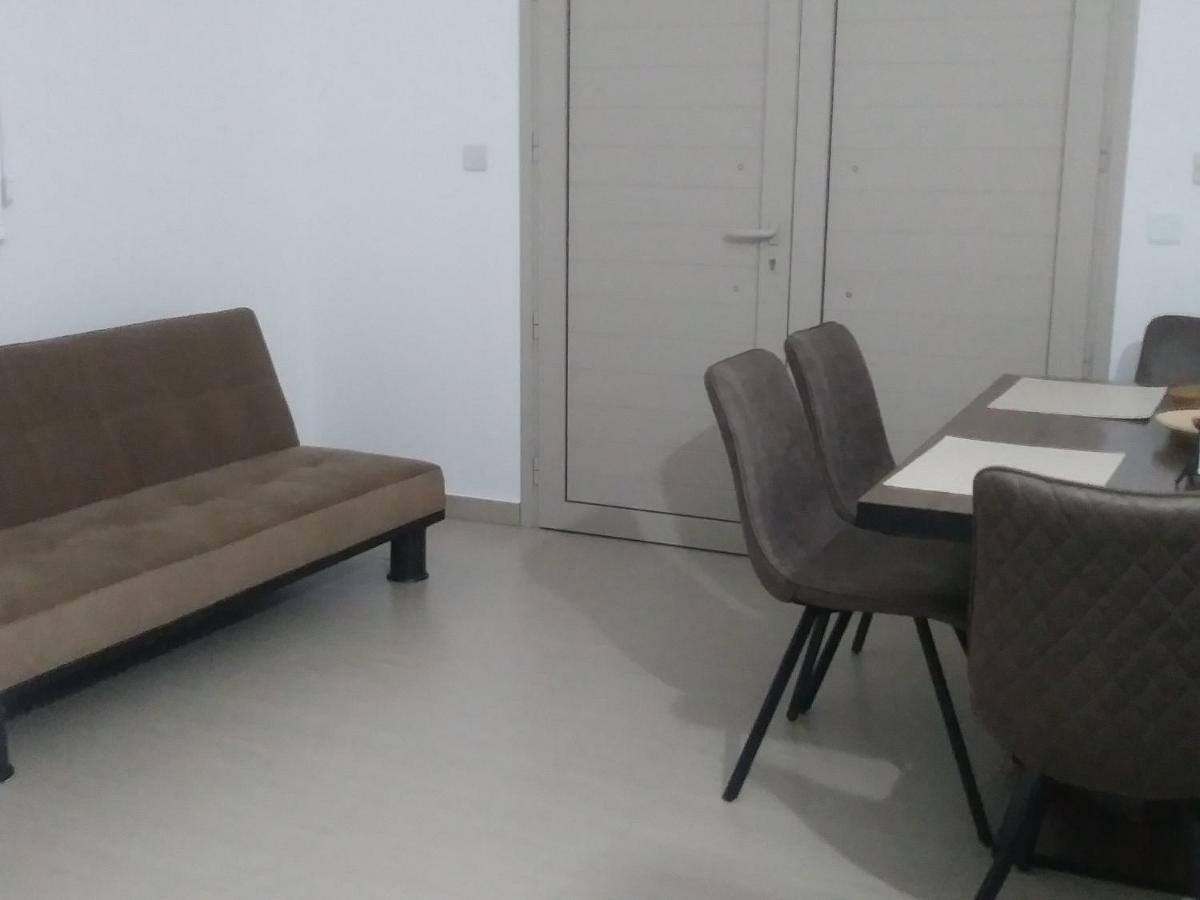 Argaka Palm Tree Apts Bagian luar foto